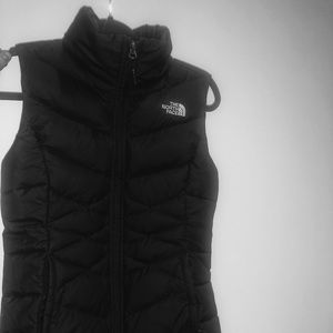 The north face black vest! Perfect fit!